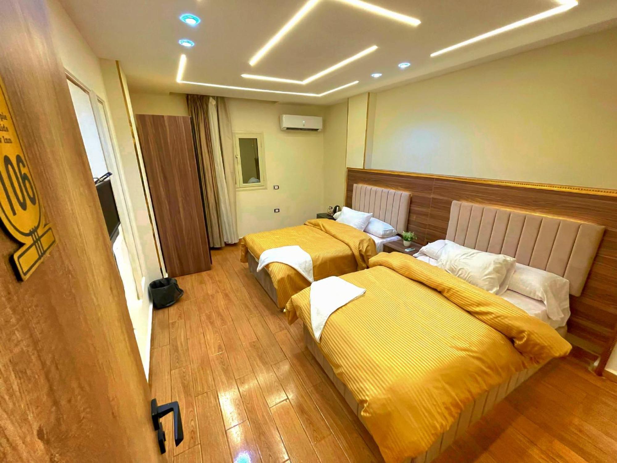 Pyramids Sun Temple View Hotel 3*