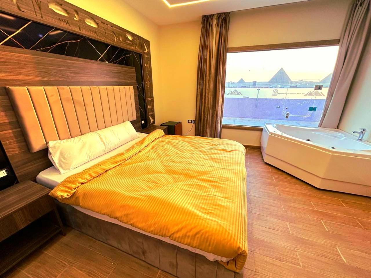 Hotel Pyramids Sun Temple View